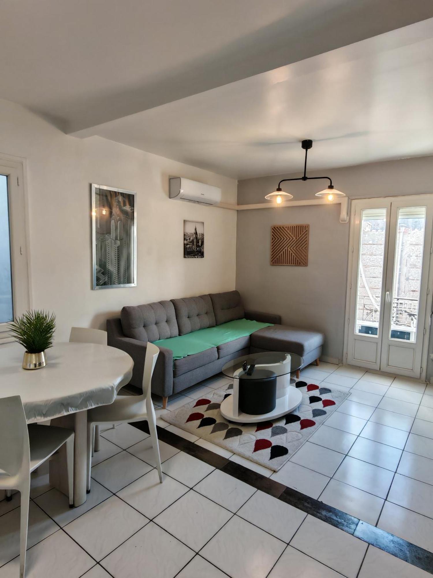 F1 200 Metre De La Gare Apartment Perpignan Exterior photo